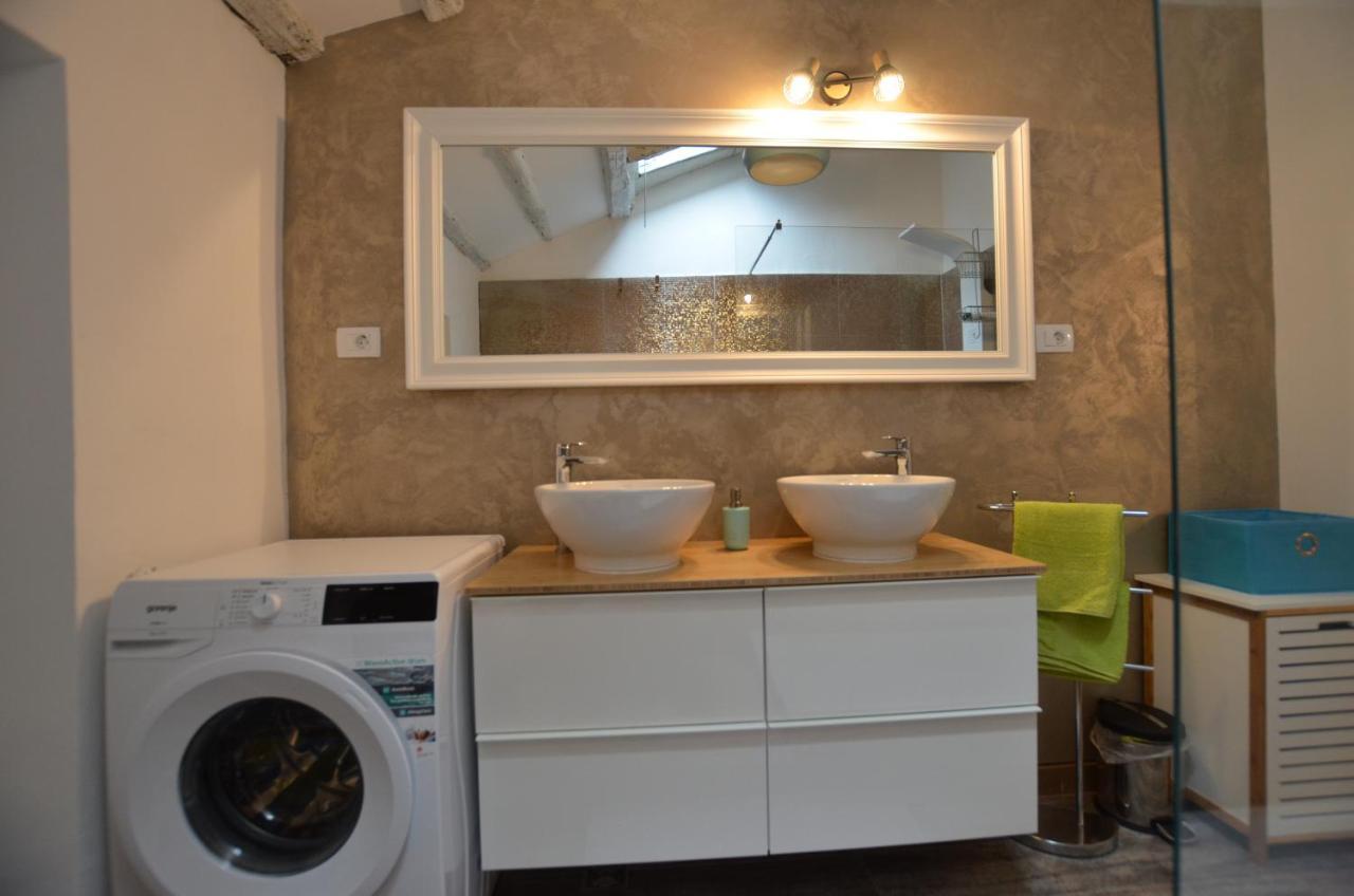 Noanna Apartment ロヴィニ エクステリア 写真
