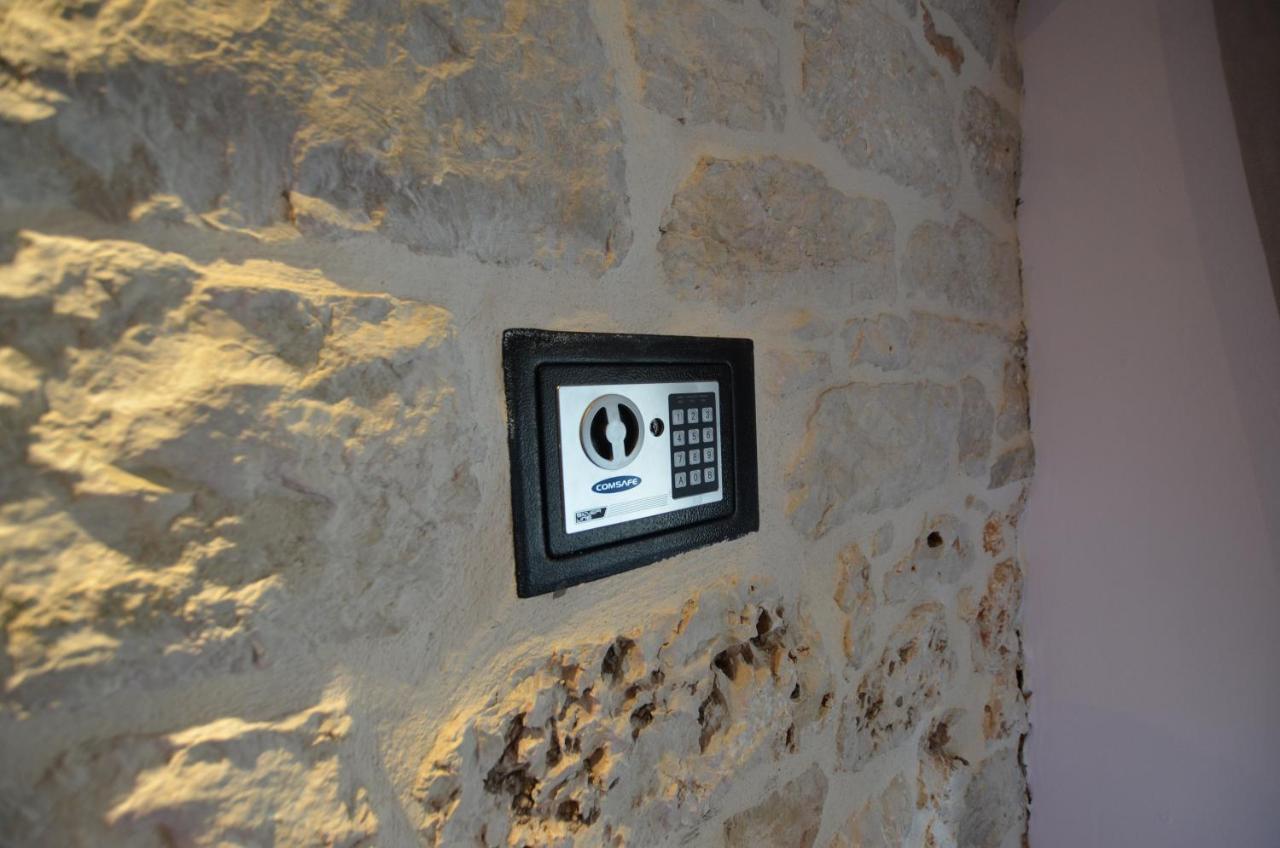 Noanna Apartment ロヴィニ エクステリア 写真